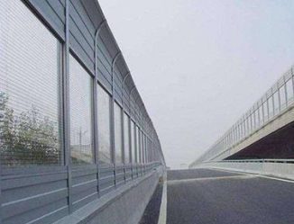 環(huán)鏈電動葫蘆在吊運道路聲屏障中的應用